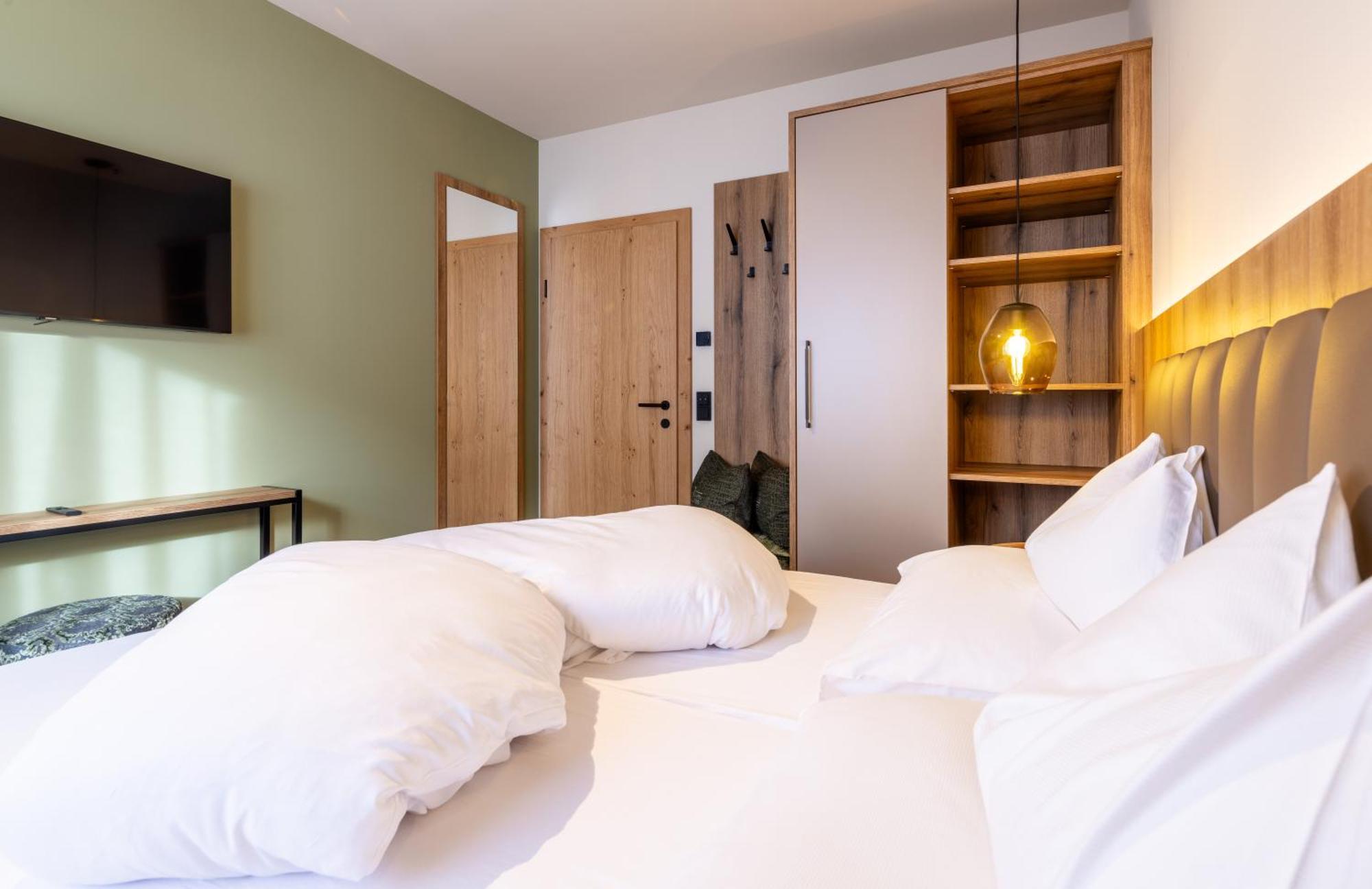 Hoeflehner Premium Gumpen Lodge هاوس إم إنيستال المظهر الخارجي الصورة